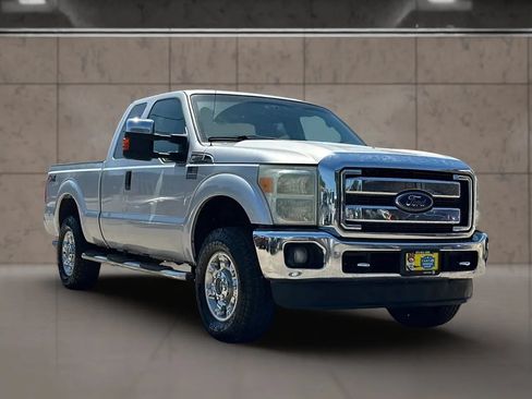Used 2015 Ford F250 XLT w/ XLT Premium Package AWD/4WD image 10