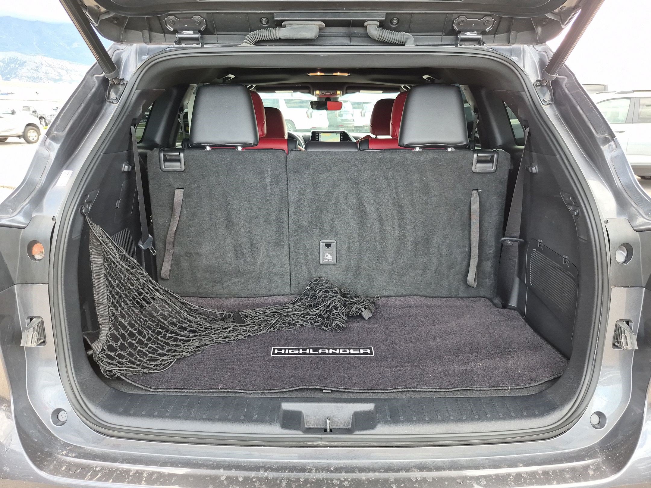 Used 2021 Toyota Highlander XSE AWD/4WD image 30