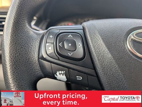 Used 2015 Toyota Camry LE image 15