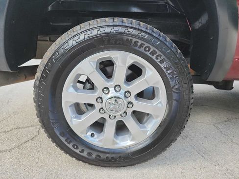 Used 2018 RAM 2500 Tradesman w/ Chrome Appearance Group AWD/4WD image 10