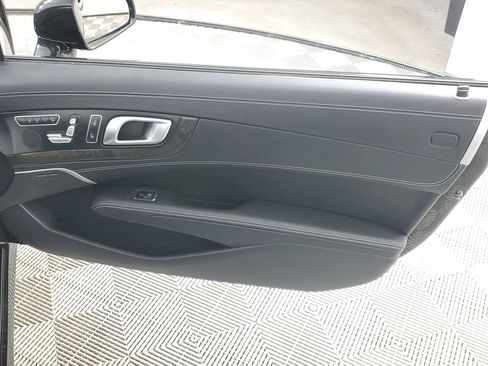 Used 2014 Mercedes-Benz SL 550 image 19