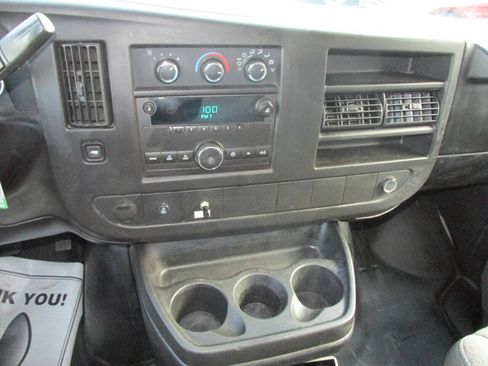 Used 2014 Chevrolet Express 3500 RWD image 50