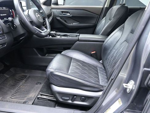 Used 2023 Nissan Rogue Platinum w/ Platinum Premium Package image 17