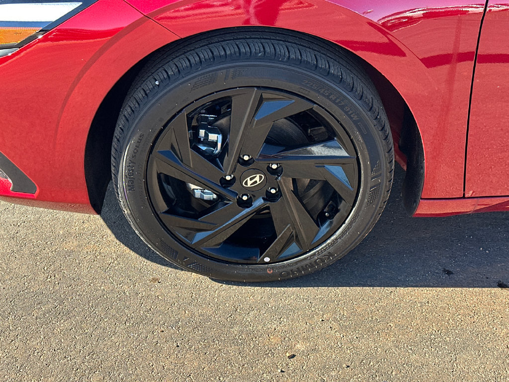 Certified 2026 Hyundai Elantra Sport FWD image 11