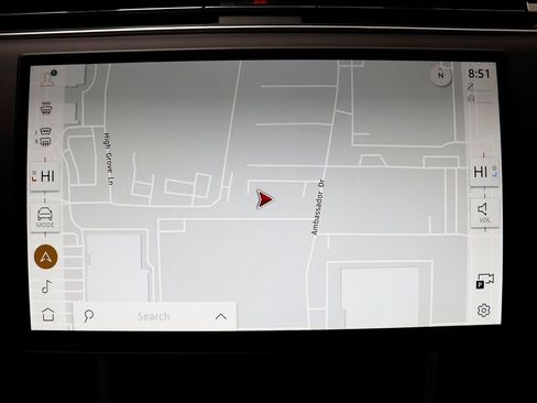 New 2025 Land Rover Range Rover SE image 10