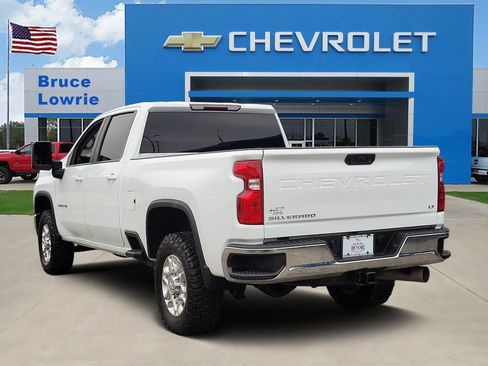 Used 2024 Chevrolet Silverado 2500 LT AWD/4WD image 4