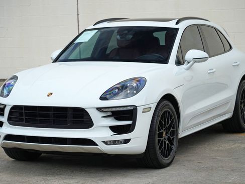 Used 2018 Porsche Macan GTS w/ Premium Package Plus AWD/4WD image 46