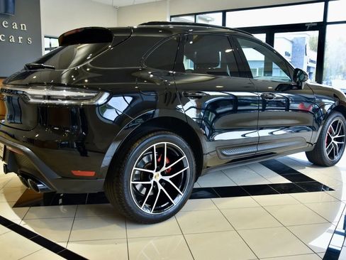 Used 2023 Porsche Macan S image 6
