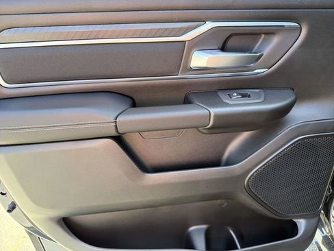 New 2026 RAM 1500 4x4 Crew Cab image 19