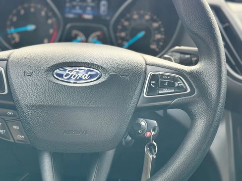 Used 2017 Ford Escape SE w/ SE Cold Weather Package image 23