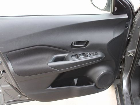 Used 2021 Nissan Kicks S image 16