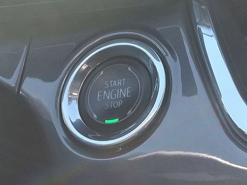 Certified 2025 Chevrolet Trax ACTIV w/ Sunroof Package image 25