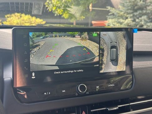 New 2025 Mitsubishi Outlander SE image 29