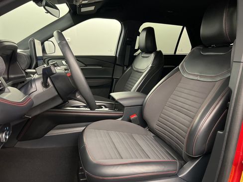 Certified 2025 Ford Explorer ST-Line image 27