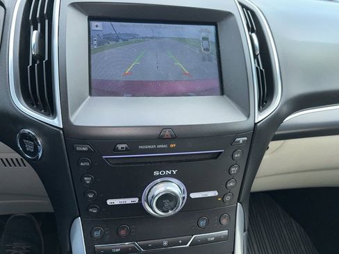 Used 2017 Ford Edge Titanium w/ Equipment Group 302A AWD/4WD image 10