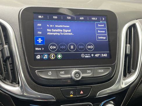 Certified 2022 Chevrolet Equinox Premier w/ LPO, Floor Liner Package image 17