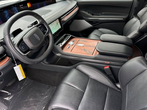 New 2026 Lincoln Navigator L Black Label AWD/4WD image 9