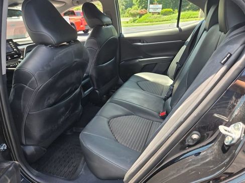 Used 2024 Toyota Camry SE FWD image 11