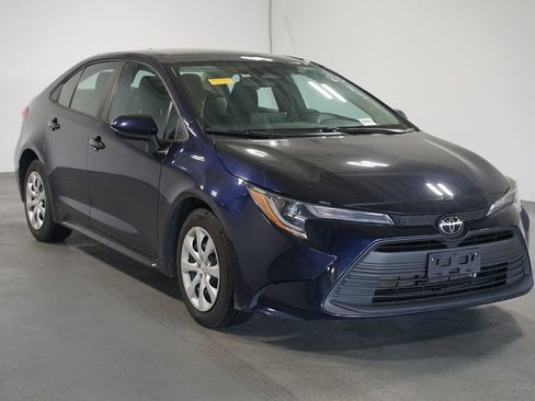 Used 2024 Toyota Corolla LE image 3