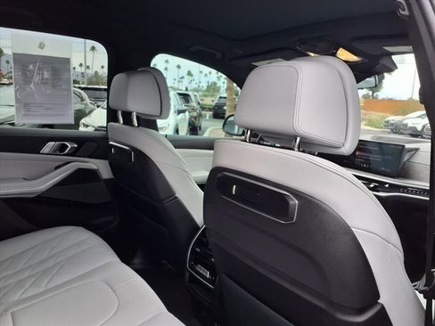 Used 2026 BMW X5 xDrive50e image 19