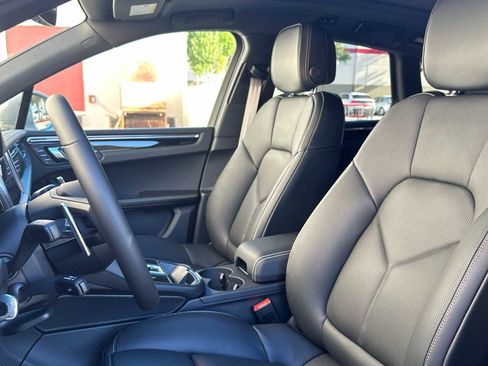 New 2026 Porsche Macan S image 5
