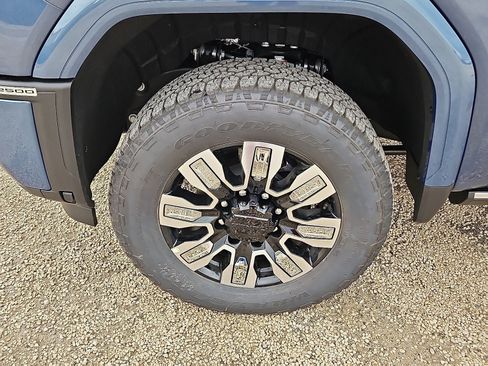New 2026 GMC Sierra 2500 Denali w/ Denali Reserve Package AWD/4WD image 10