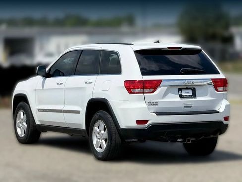 Used 2013 Jeep Grand Cherokee Laredo AWD/4WD image 10