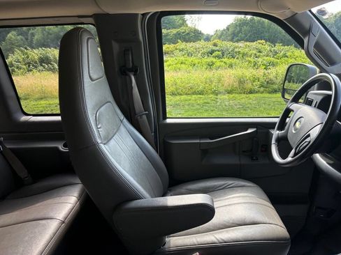 Used 2023 Chevrolet Express 3500 LS RWD image 34