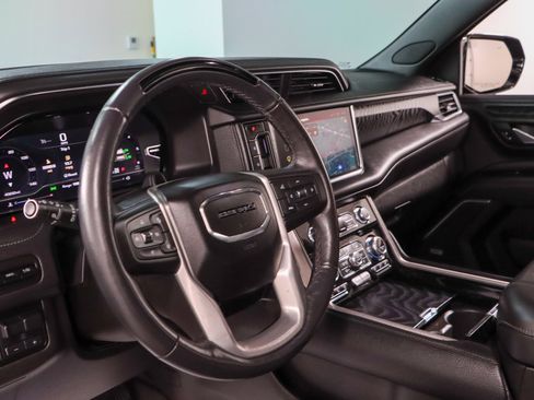 Used 2023 GMC Yukon Denali w/ Denali Reserve Package AWD/4WD image 28