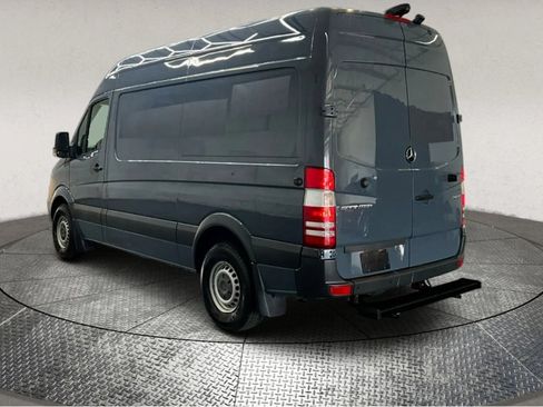 Used 2018 Mercedes-Benz Sprinter 2500 image 5