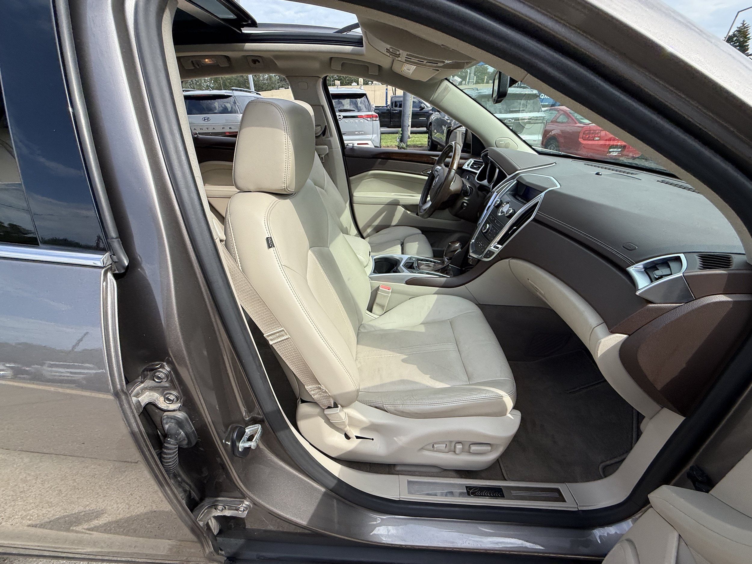 Used 2011 Cadillac SRX Luxury FWD image 20