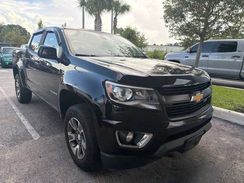 Used 2017 Chevrolet Colorado Z71 AWD/4WD image 2