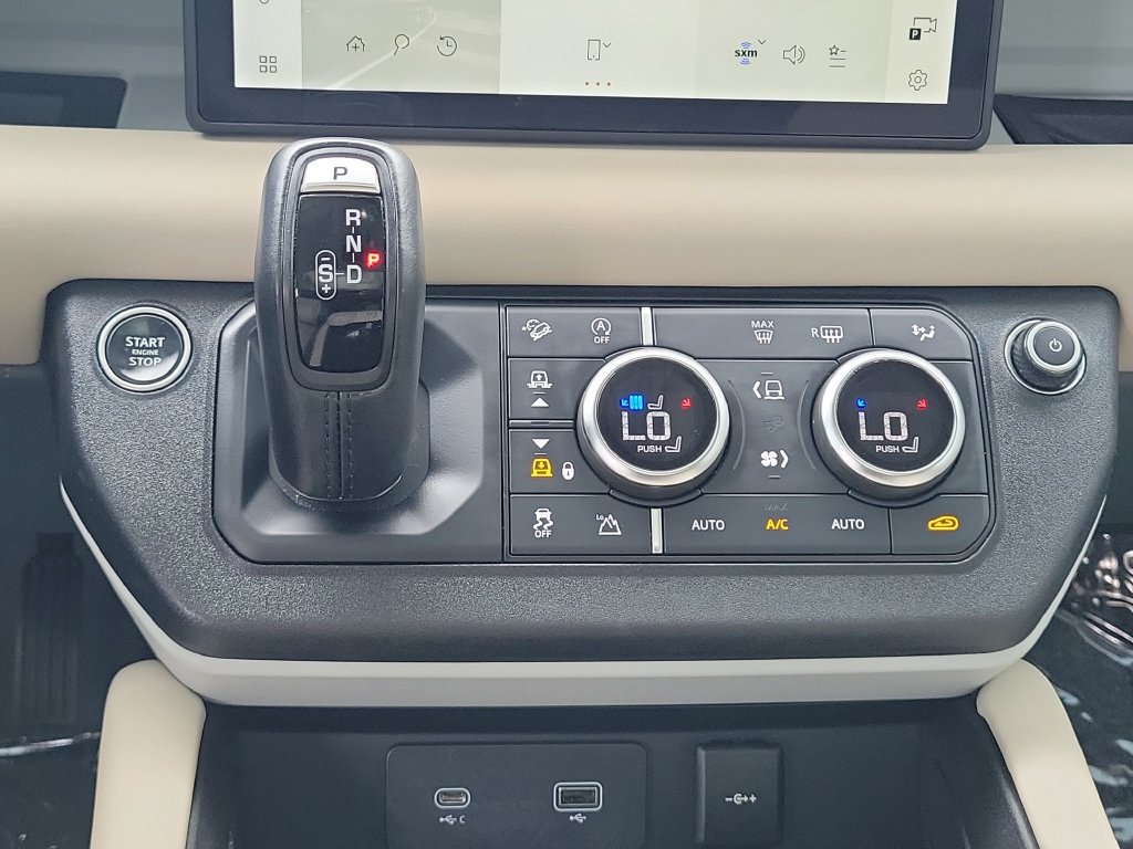 Used 2024 Land Rover Defender 110 X-Dynamic SE AWD/4WD image 19