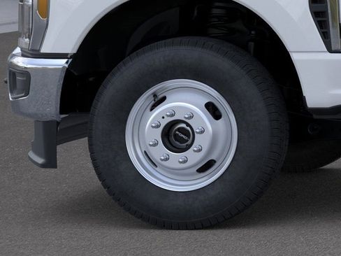 New 2025 Ford F350 XL w/ XL Chrome Package image 19