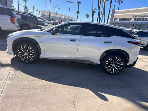 Used 2023 Lexus RZ 450e Premium image 2