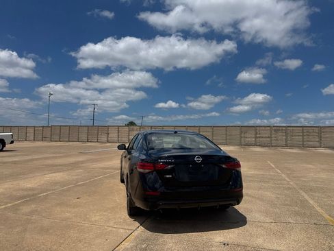 Certified 2025 Nissan Sentra SV FWD image 18