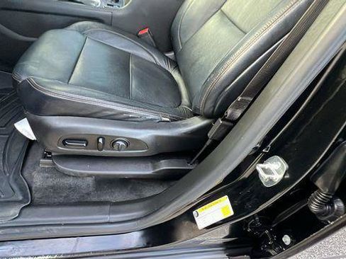 Used 2019 Chevrolet Traverse LT image 14