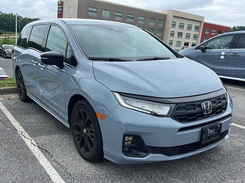 Certified 2025 Honda Odyssey Sport-L image 7