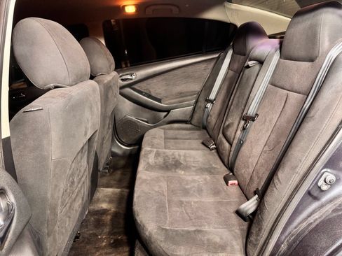 Used 2011 Nissan Altima 2.5 S FWD image 19