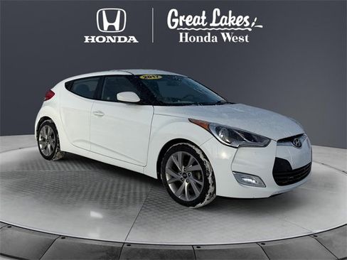 Used 2017 Hyundai Veloster Base image 7