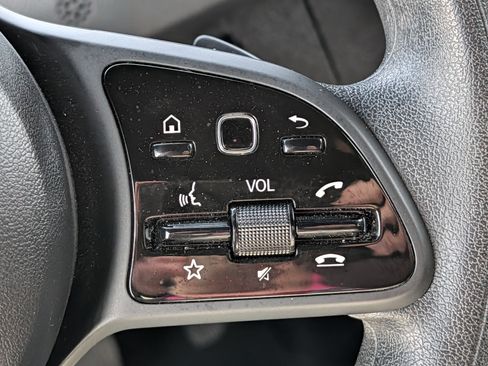 Used 2024 Mercedes-Benz Sprinter 2500 image 34