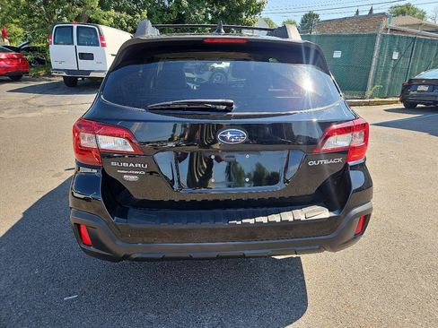 Used 2018 Subaru Outback 2.5i Premium AWD/4WD image 4