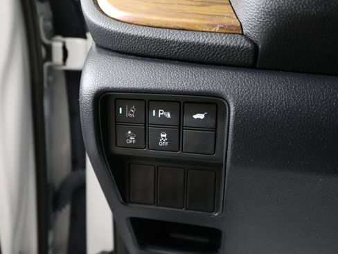 Used 2022 Honda CR-V Touring image 32