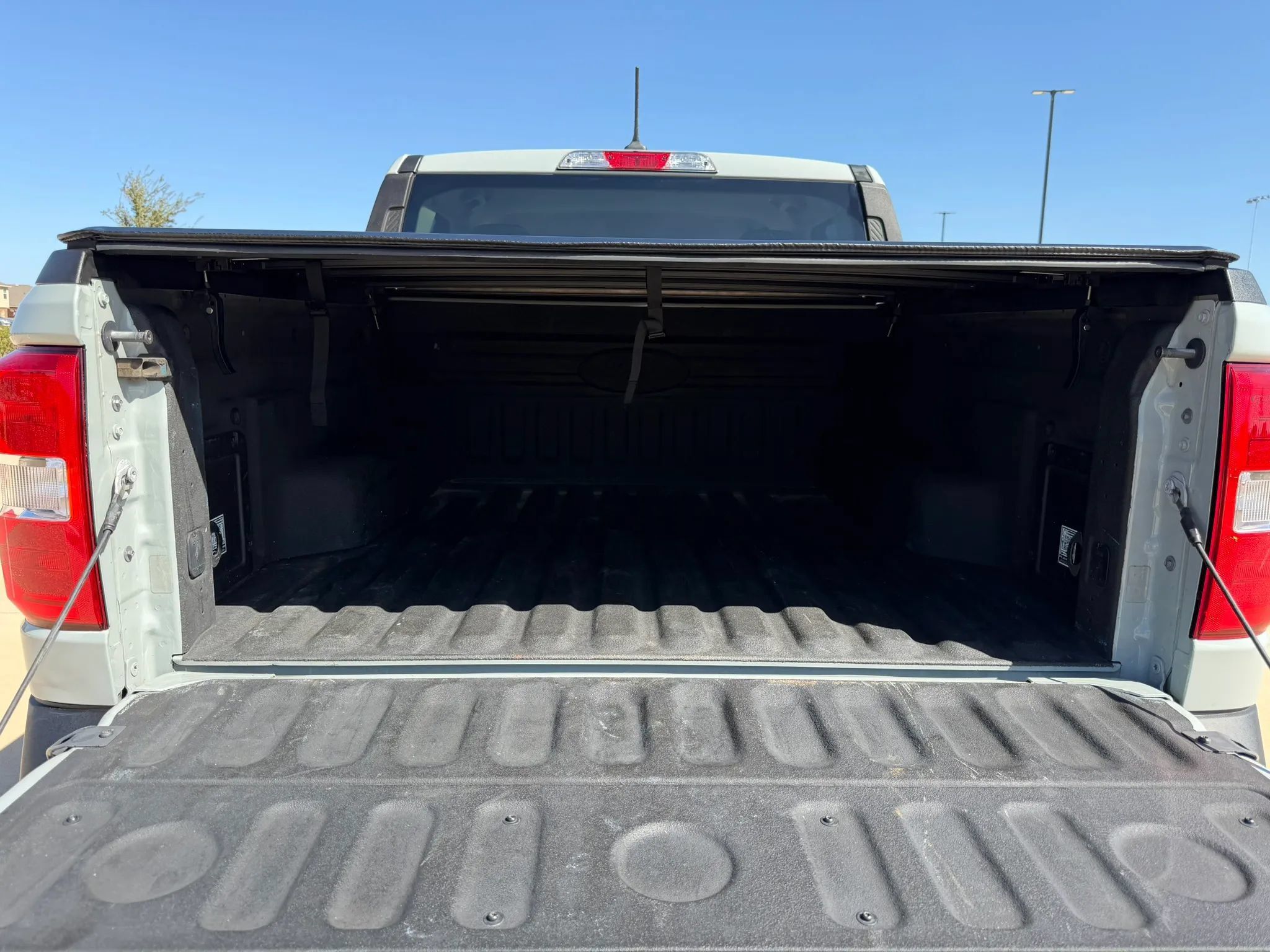 Used 2022 Ford Maverick XL FWD image 31