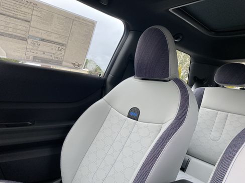 New 2026 MINI Cooper 2-Door Hardtop FWD image 19