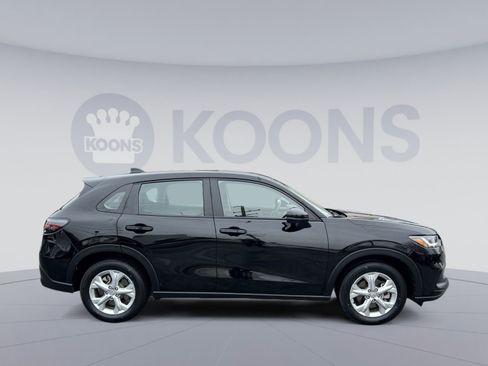 Used 2023 Honda HR-V LX image 8