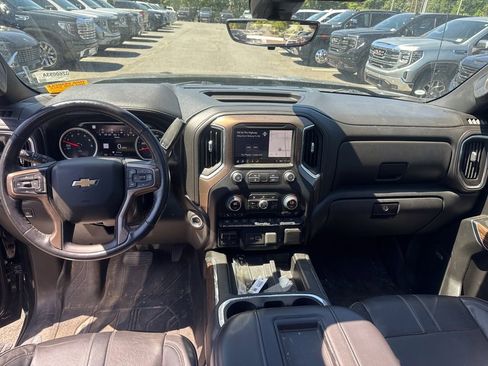 Used 2019 Chevrolet Silverado 1500 High Country w/ Technology Package AWD/4WD image 15
