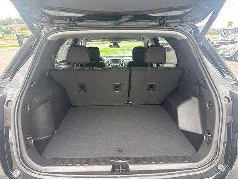 Used 2024 Chevrolet Equinox LT FWD image 32
