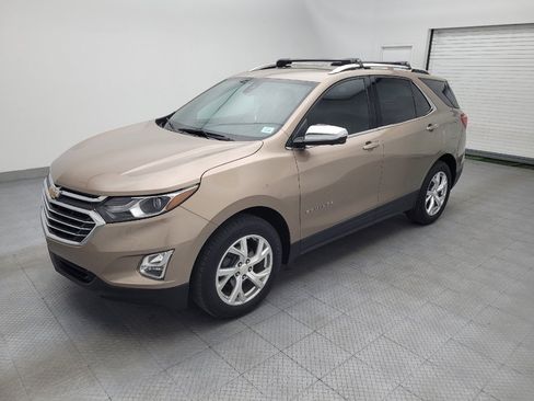 Used 2019 Chevrolet Equinox Premier AWD/4WD image 2