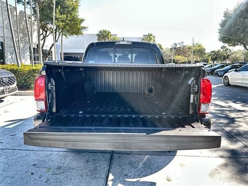 Used 2019 Toyota Tacoma SR image 21